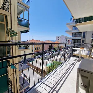 Apartment 50 Metri Dal Mare - Free Parking E A/c, Pietra Ligure